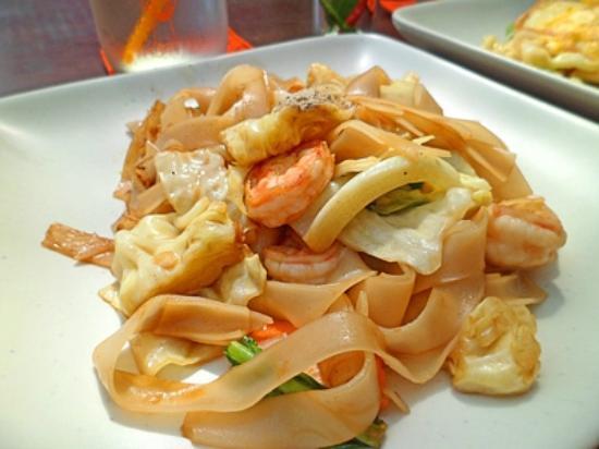 Pum Thai Restaurant Phuket